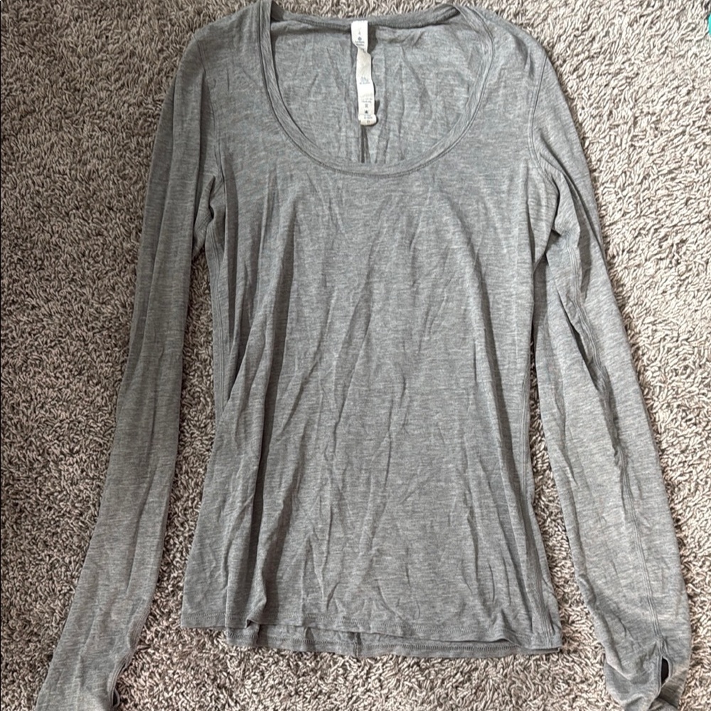 Lululemon Athletica Gray Fitted Long Sleeve T-Shirt